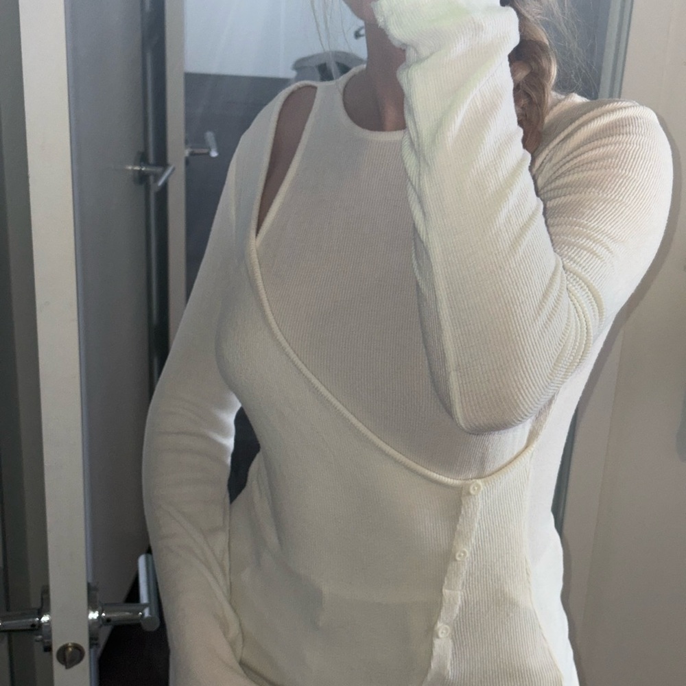 OAK + FORT Ribbed Cream Top - Picture 4 of 5